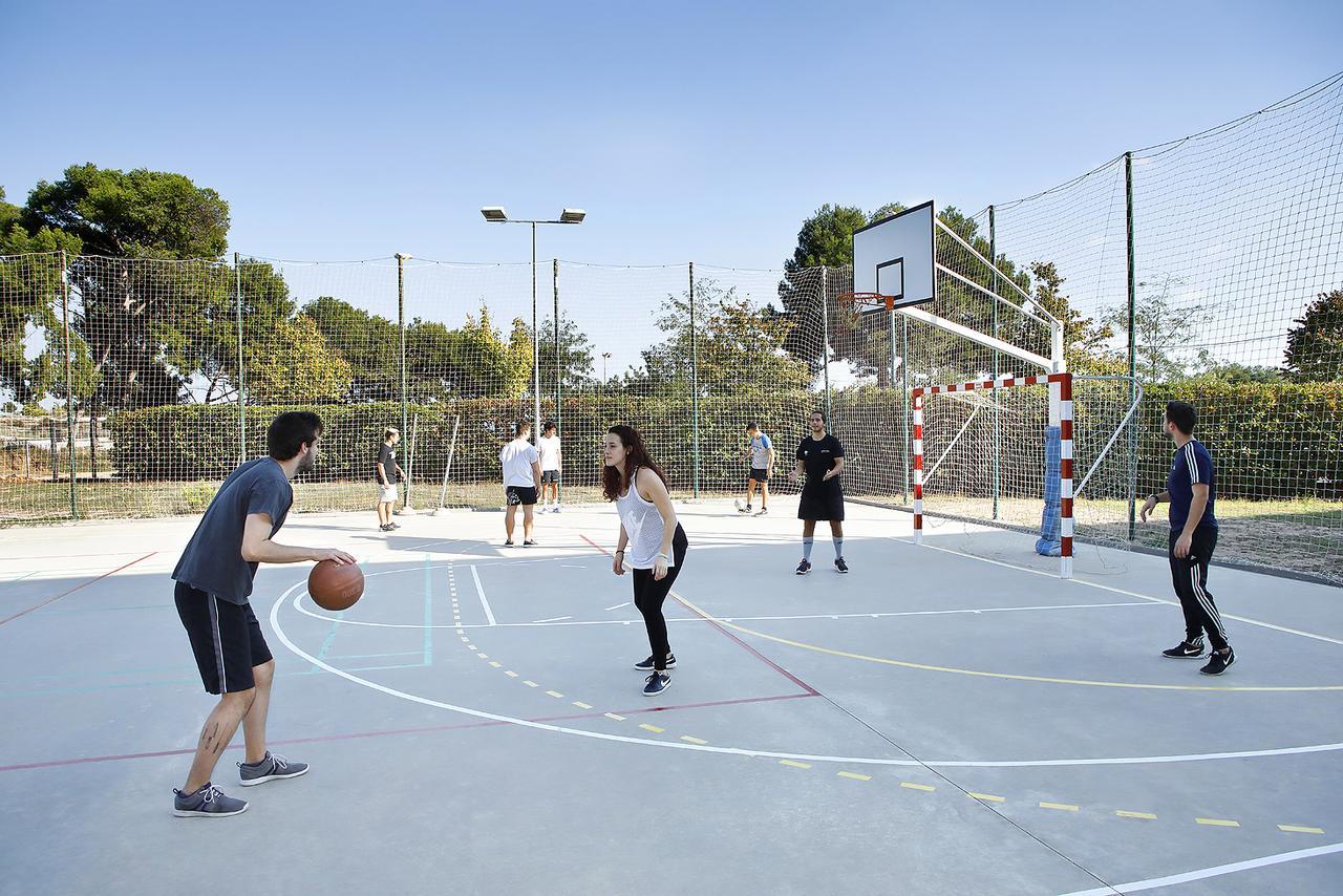 Agora Bcn. Residencia Universitaria Internacional Барселона Екстер'єр фото